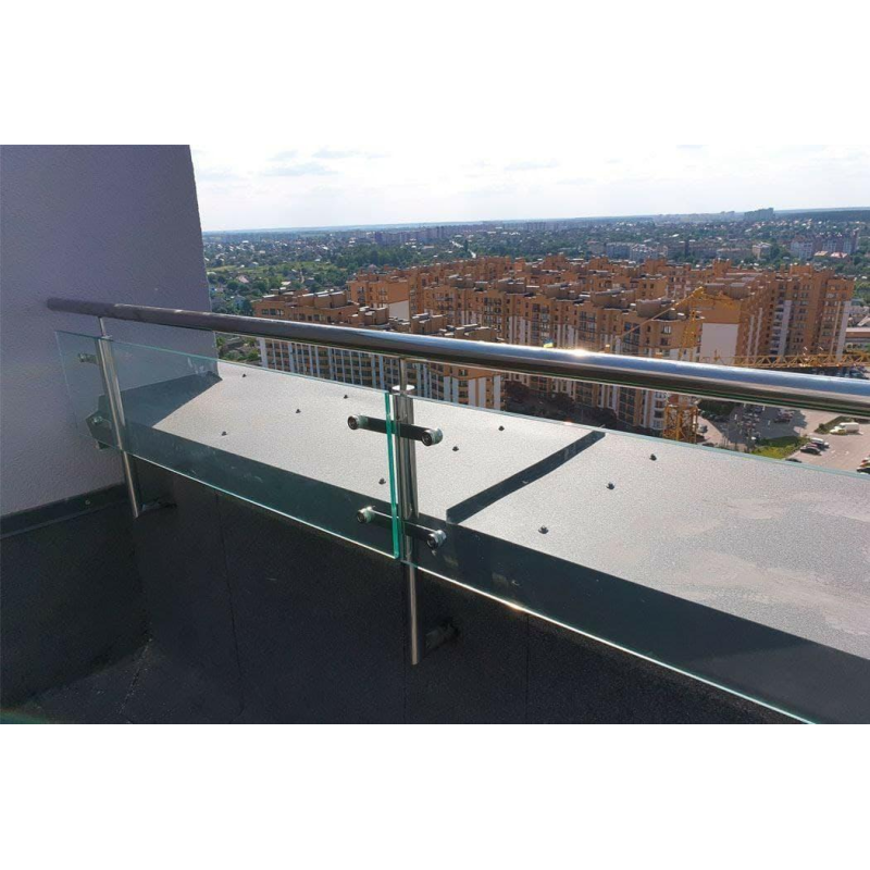 Огородження для балкона зі скла та нержавіючої сталі